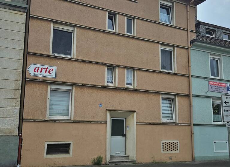 Mehrfamilienhaus zum Kauf 355.000 € 13 Zimmer 301 m²<br/>Wohnfläche 183 m²<br/>Grundstück Alt-Hamborn Duisburg 47166