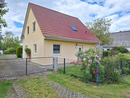 Einfamilienhaus zum Kauf 198.000 € 5 Zimmer 107 m² 1.000 m² Grundstück Dargezin Gützkow 17506