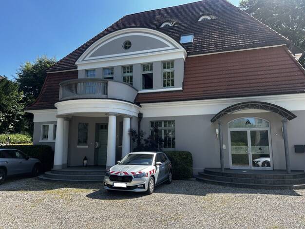 Wohnung zur Miete 1.350 € 5 Zimmer 142,7 m² frei ab sofort Glücksburg Glücksburg 24960