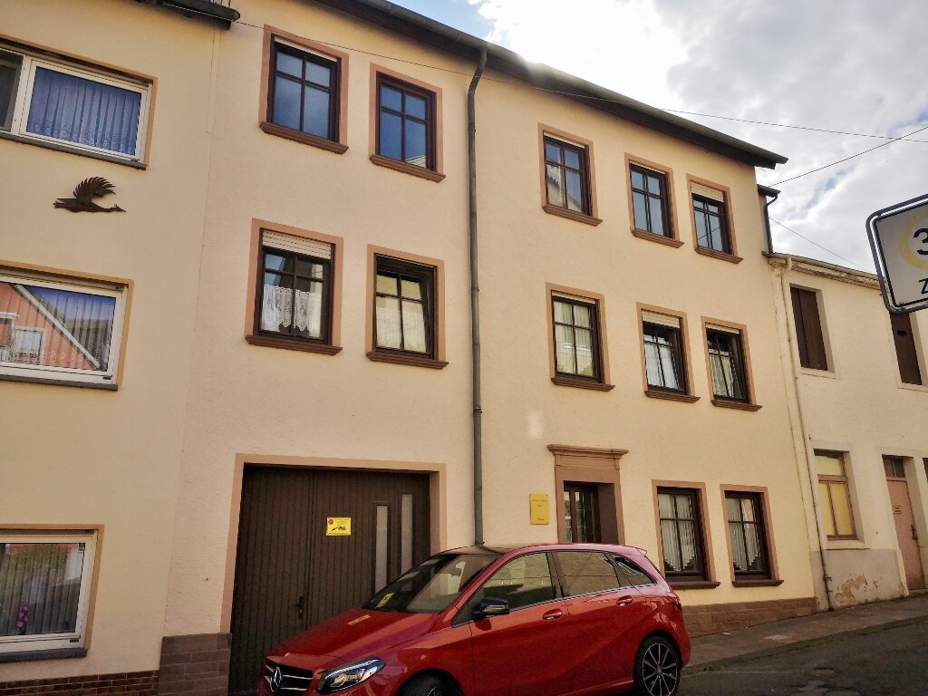 Einfamilienhaus zum Kauf 267.000 € 10 Zimmer 290 m²<br/>Wohnfläche 338 m²<br/>Grundstück Neuerburg 54673