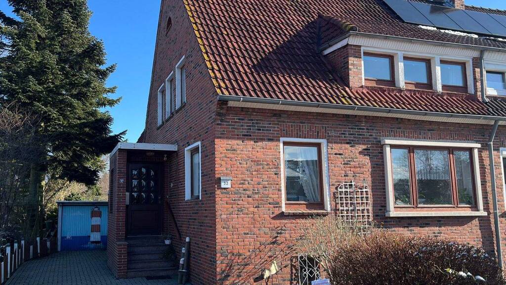 Doppelhaushälfte zum Kauf 239.000 € 5 Zimmer 155 m² 818 m² Grundstück frei ab sofort Conrebbersweg Emden 26721