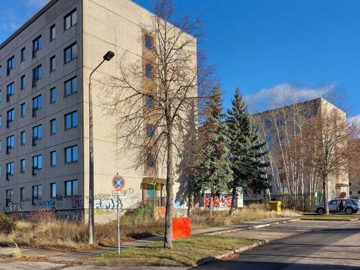 Haus zum Kauf 24.000 € 4.402 m² Grundstück Makarenkostraße 4 und 6 Eckersbach Zwickau 08066