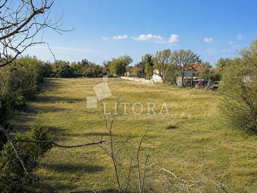 Wohn- und Gewerbegrundstück zum Kauf 81.950 € Brištani, Drniš Drniš 22320
