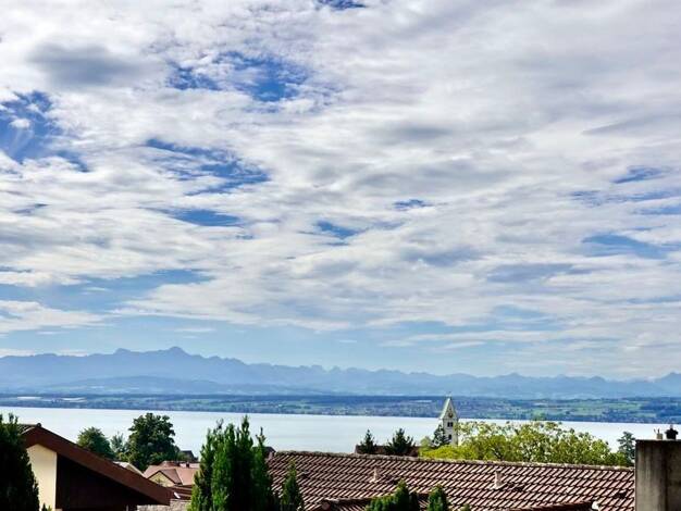 Wohnung zur Miete 980 € 2,5 Zimmer 65 m² 2. Geschoss frei ab sofort Meersburg Meersburg , Bodensee 88709