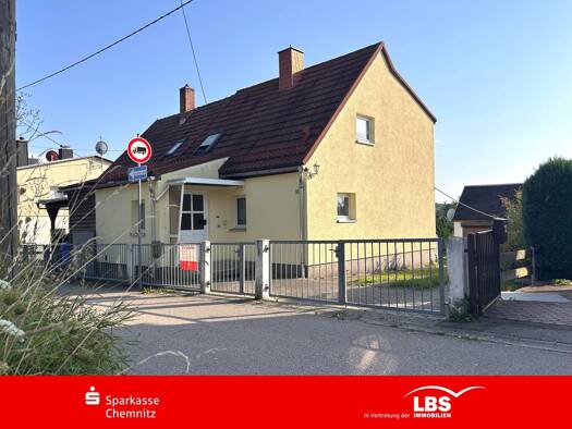 Doppelhaushälfte zum Kauf provisionsfrei 129.000 € 4 Zimmer 78,6 m² 680 m² Grundstück Limbach-Oberfrohna Limbach-Oberfrohna 09212