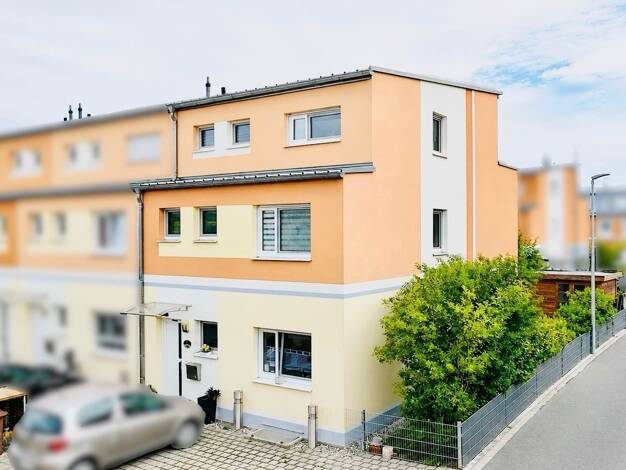 Reihenendhaus zum Kauf 575.000 € 5,5 Zimmer 163 m² 238 m² Grundstück frei ab 01.11.2026 Adelsdorf 91325