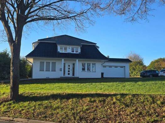 Villa zum Kauf 499.000 € 4 Zimmer 160 m² 5.800 m² Grundstück frei ab 01.06.2026 Tengern Hüllhorst 32609