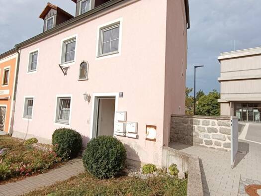 Wohnung zur Miete 490 € 3 Zimmer 78 m² 1. Geschoss frei ab sofort Waldmünchen Waldmünchen 93449