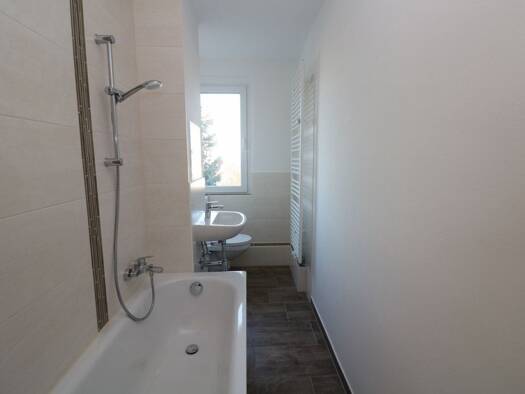 Wohnung zur Miete 409 € 3 Zimmer 58,3 m² EG Karl-Kegel-Straße 80 Freiberg Freiberg 09599
