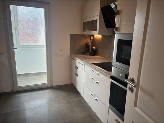 WG-Zimmer zur Miete 477 € 22 m² frei ab 01.12.2026 Untertürkheim Stuttgart 70327