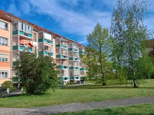 Wohnung zum Kauf 75.000 € 3 Zimmer 77 m² Geschoss 4/5 frei ab sofort Konrad-Zuse-Straße 14 Hoyerswerda Hoyerswerda 02977