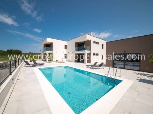 Haus zum Kauf 1.250.000 € 8 Zimmer 210 m² Zadar