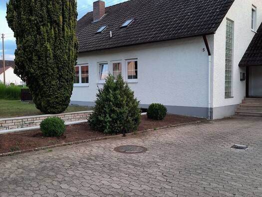 Terrassenwohnung zur Miete 820 € 4 Zimmer 100 m² Geschoss EG/2 frei ab 01.11.2025 Amerbach Wemding 86650