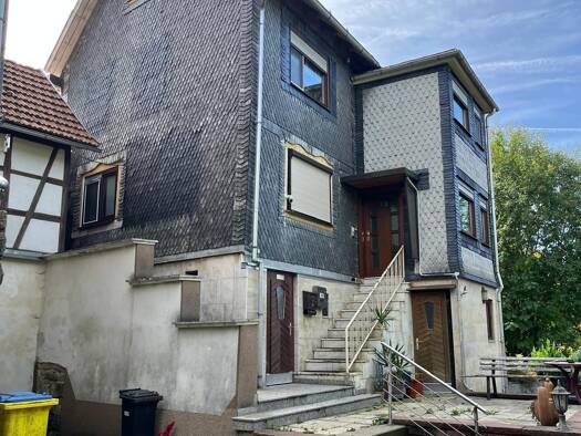 Einfamilienhaus zum Kauf 129.000 € 7,5 Zimmer 168 m² 3.000 m² Grundstück frei ab sofort Steinbach-Hallenberg 98587