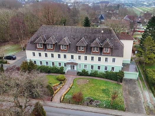 Einfamilienhaus zum Kauf 699.000 € 40 Zimmer 1.525 m² 3.208 m² Grundstück Schulstrasse 19 Lunden 25774