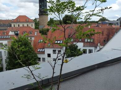 Wohnung zur Miete 660 € 2 Zimmer 67 m² Geschoss 3/3 frei ab 01.10.2025 Altstadt Weimar 99423