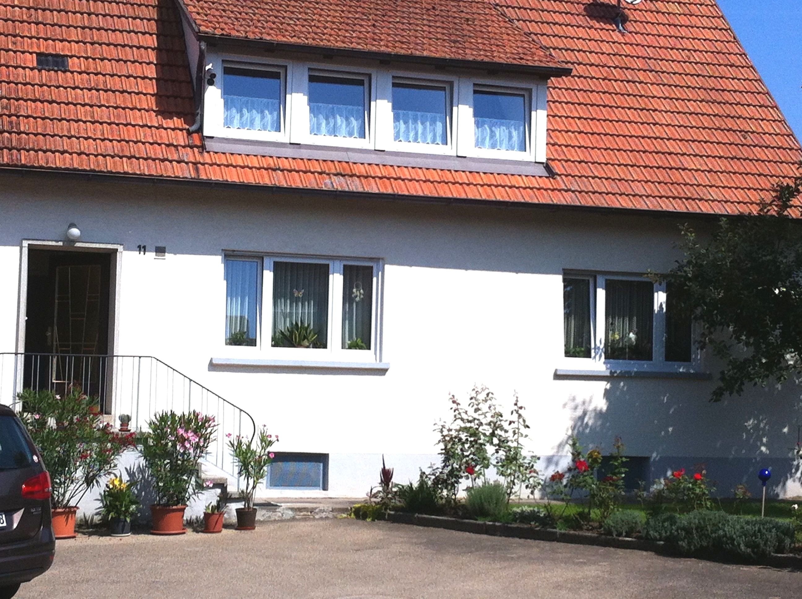 Einfamilienhaus zum Kauf provisionsfrei 295.000 € 8 Zimmer 150 m²<br/>Wohnfläche 1.400 m²<br/>Grundstück ab sofort<br/>Verfügbarkeit Burk Burk 91596