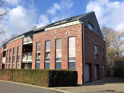 Wohnung zur Miete 550 € 2 Zimmer 80,7 m² frei ab sofort Papenburg 26871