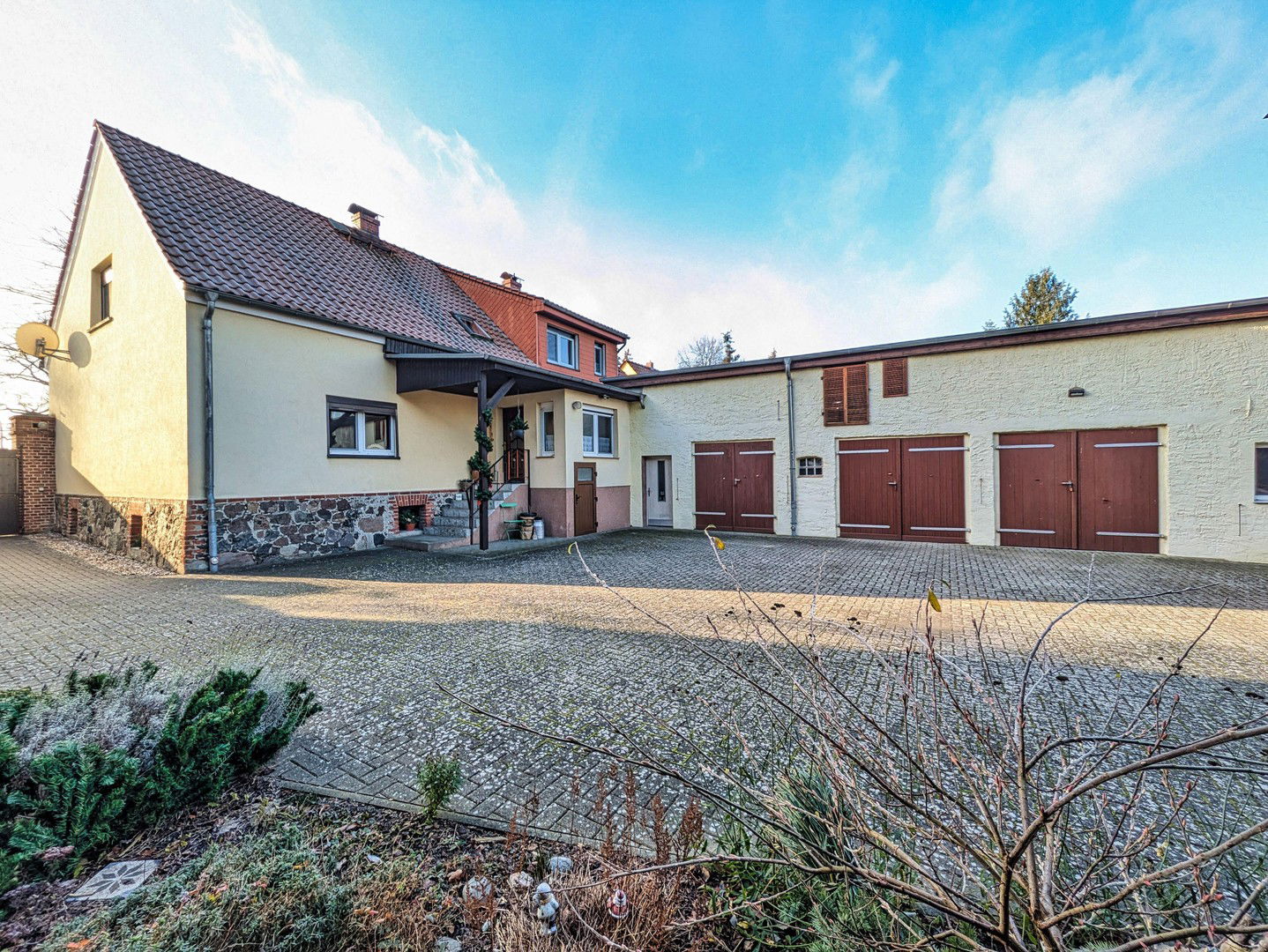 Bauernhaus zum Kauf provisionsfrei 449.000 € 7 Zimmer 195 m²<br/>Wohnfläche 5.410 m²<br/>Grundstück 15.03.2025<br/>Verfügbarkeit Neuhardenberg Neuhardenberg 15320