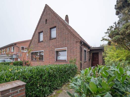 Einfamilienhaus zur Miete 1.300 € 4,5 Zimmer 107 m² 747 m² Grundstück frei ab 01.01.2026 Stade 21680