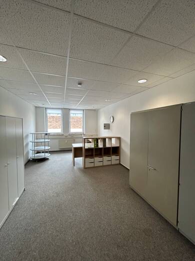Praxisfläche zur Miete 424 € Ebertstraße 10 Bernsdorf 426 Chemnitz / Bernsdorf 09126