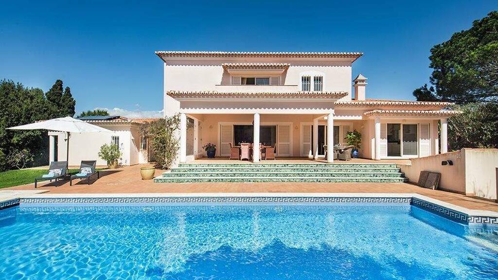 Haus zum Kauf 1.475.000 € 281 m² 2.924 m² Grundstück Lagoa e Carvoeiro 8400