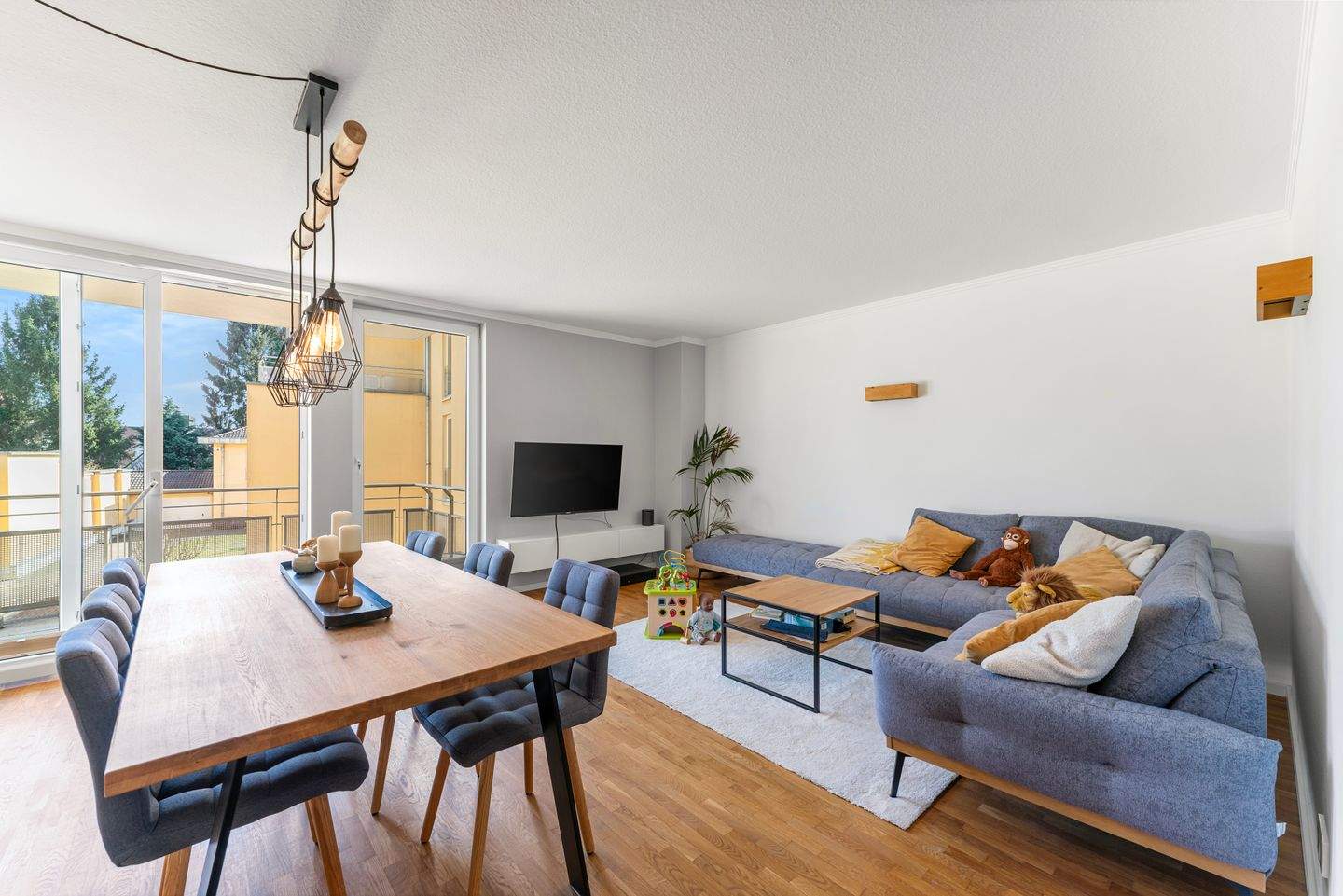 Property thumbnail 2