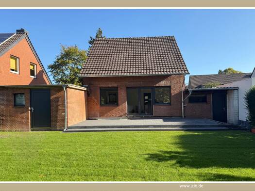 Haus zur Miete 1.680 € 5 Zimmer 107 m² 408 m² Grundstück frei ab 01.10.2026 Schiefbahn Willich 47877