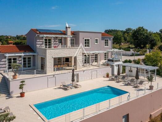 Einfamilienhaus zum Kauf 1.210.000 € 5 Zimmer 254 m² Svetvinčenat Svetvinčenat 52342