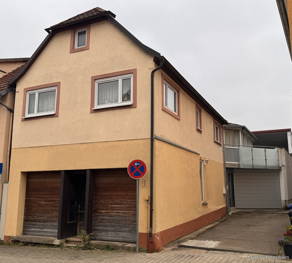 Einfamilienhaus zum Kauf 259.000 € 8 Zimmer 213 m²<br/>Wohnfläche 240 m²<br/>Grundstück Zellingen Zellingen 97225