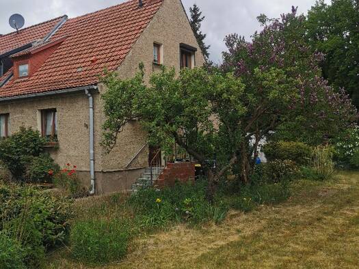 Doppelhaushälfte zum Kauf 222.000 € 5 Zimmer 120 m² 1.700 m² Grundstück Alt Schwerin 17214