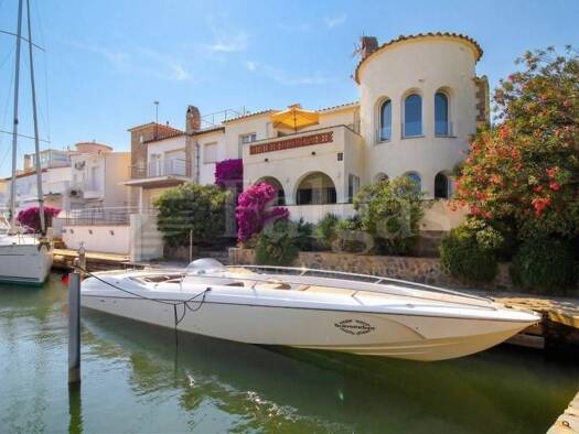 Villa zum Kauf 1.090.000 € 6 Zimmer 198 m² 380 m² Grundstück Castelló d'Empúries 17487