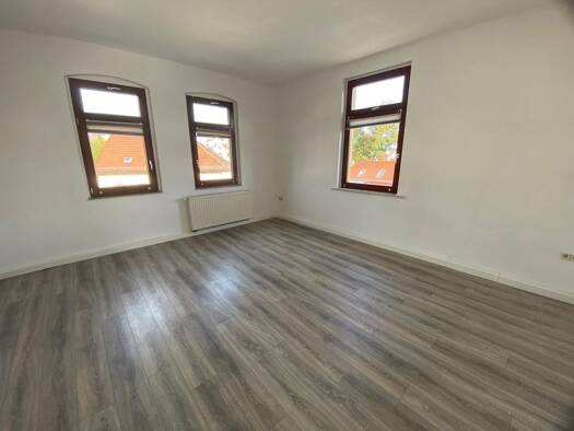 Wohnung zur Miete 420 € 3 Zimmer 71 m² Werdau Werdau 08412