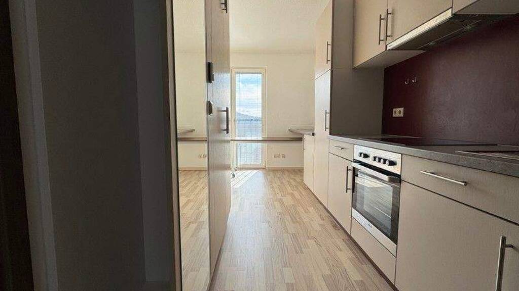 Studio zur Miete 571 € 1 Zimmer 25,6 m² 2. Geschoss frei ab 18.04.2026 Westbahnhofstraße 15 Süd Jena 07745