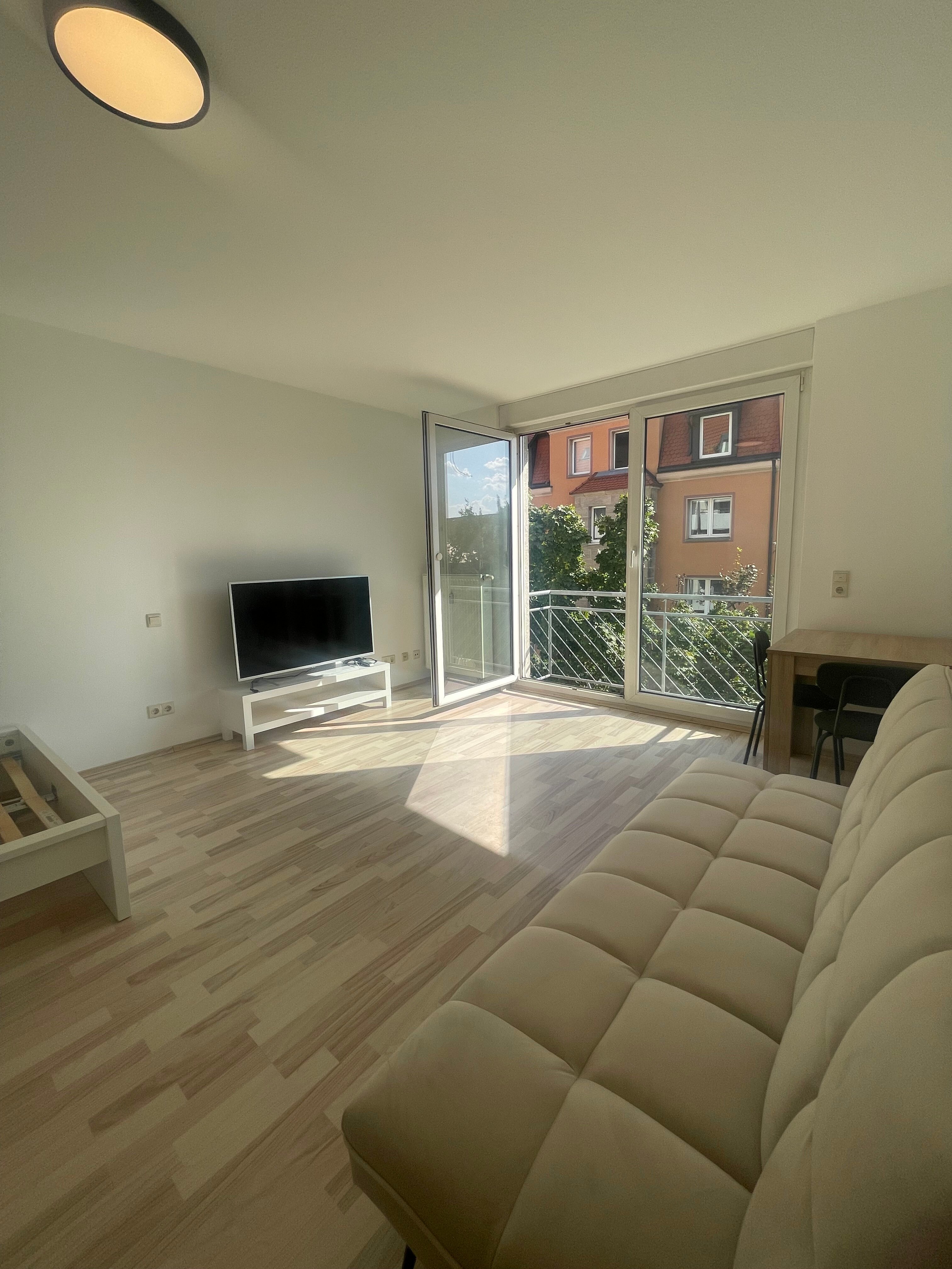 Apartment zur Miete 650 € 1 Zimmer 27 m²<br/>Wohnfläche 3.<br/>Geschoss ab sofort<br/>Verfügbarkeit Schweppermannstr. 27 Uhlandstraße Nürnberg 90408