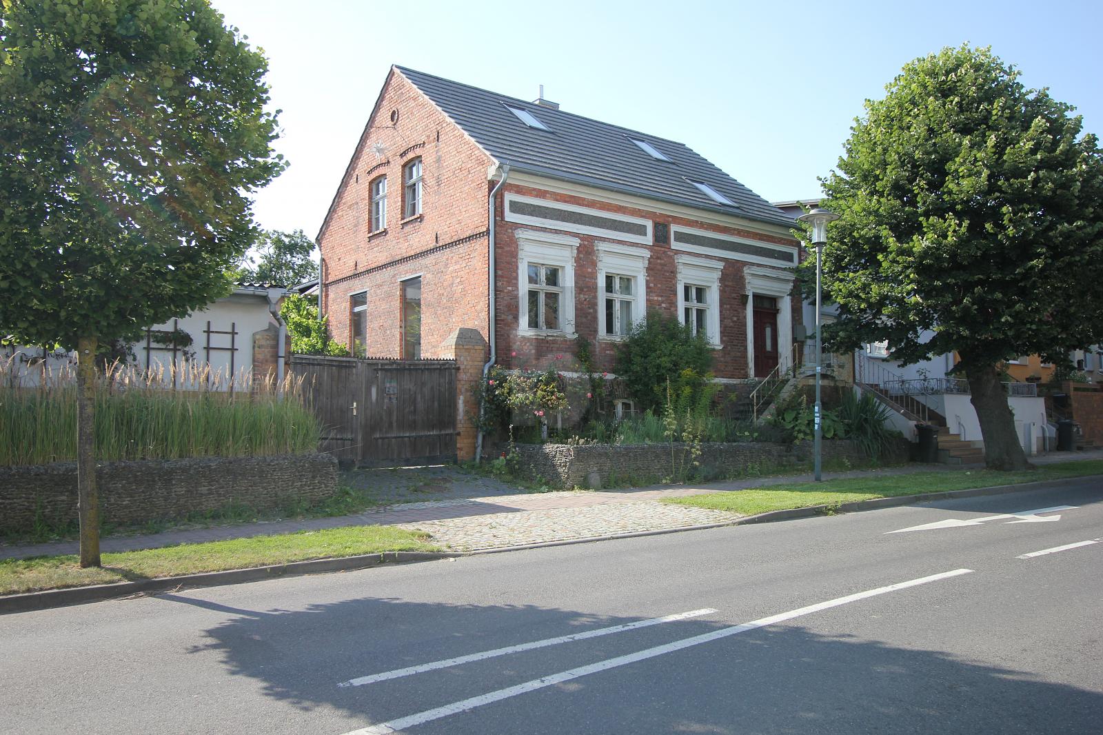 Einfamilienhaus zum Kauf 199.000 € 5 Zimmer 170 m²<br/>Wohnfläche 600 m²<br/>Grundstück Altentreptow Altentreptow 17087