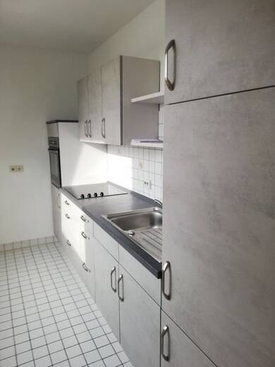 Wohnung zur Miete 385 € 2 Zimmer 59 m² frei ab 01.09.2025 Zimmermannstraße 3 Marienthal Ost 427 Zwickau 08060