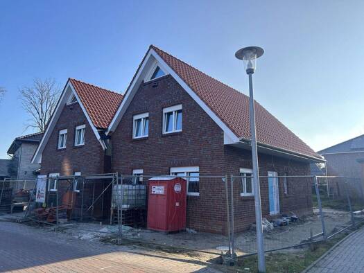 Doppelhaushälfte zur Miete - Erstbezug 1.500 € 4 Zimmer 120 m² 334 m² Grundstück Heidkamp Wiefelstede / Heidkamp 26215