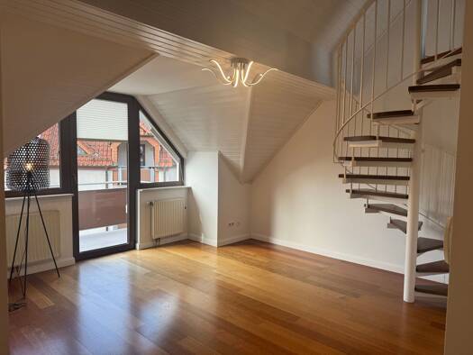 Maisonette zur Miete 1.180 € 2 Zimmer 78 m² Geschoss 3/3 frei ab sofort Innenstadt Kaiserslautern 67655