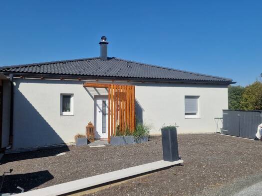 Bungalow zum Kauf 270.000 € 3 Zimmer 93 m² 1.039 m² Grundstück Kirchengasse Eltendorf 7562