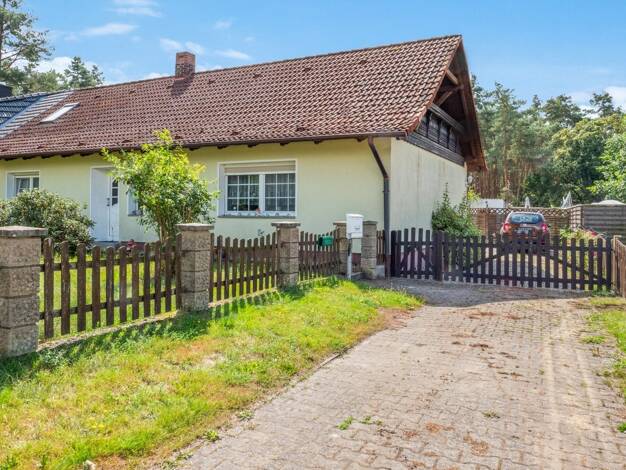 Doppelhaushälfte zum Kauf 199.000 € 5 Zimmer 117 m² 2.457 m² Grundstück Krüden Krüden 39615