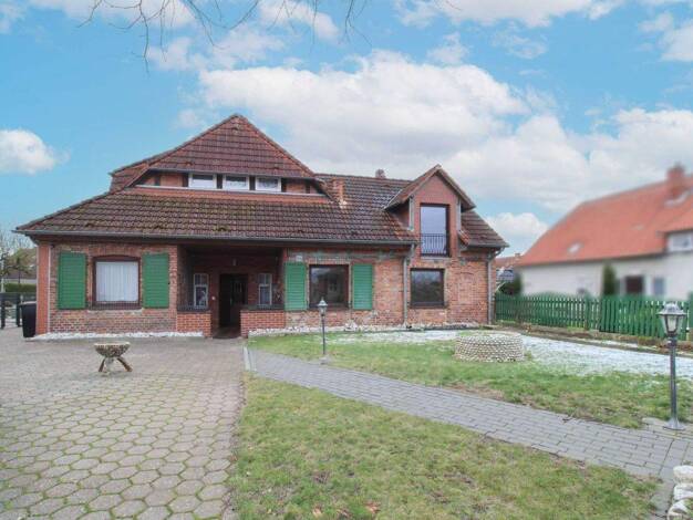 Einfamilienhaus zum Kauf 295.000 € 9 Zimmer 214,5 m² 961,1 m² Grundstück Uetze 31311