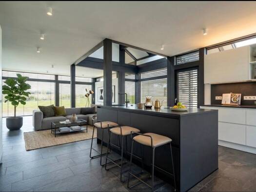 Einfamilienhaus zur Miete 2.500 € 5,5 Zimmer 170 m² 590 m² Grundstück frei ab sofort Gerchsheim Großrinderfeld 97950