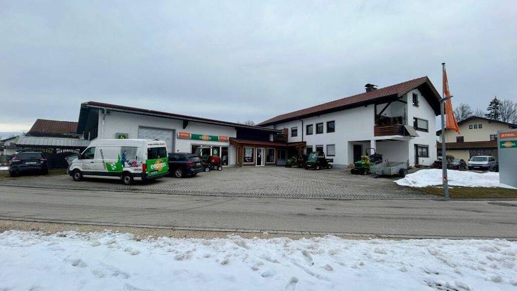 Sonstiges zum Kauf als Kapitalanlage geeignet 1.600.000 € 423 m² 2.233 m² Grundstück Höpfling Siegsdorf 83313