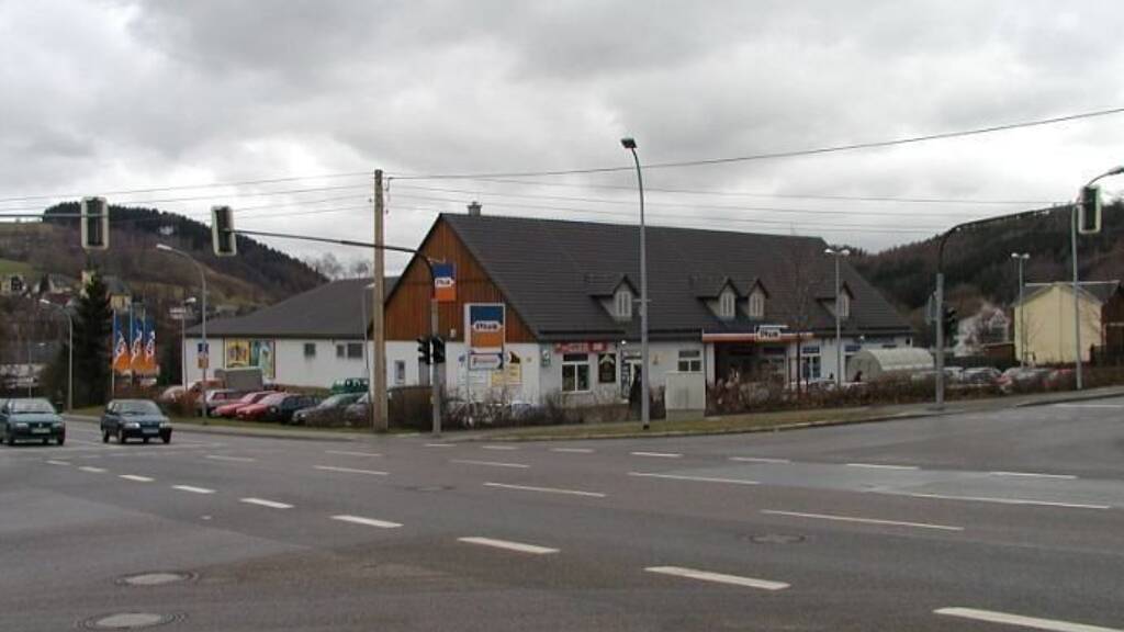 Laden zur Miete 900 m² Verkaufsfläche teilbar ab 40 m² Strasse des Friedens 7a Raschau Raschau-Markersbach 08352