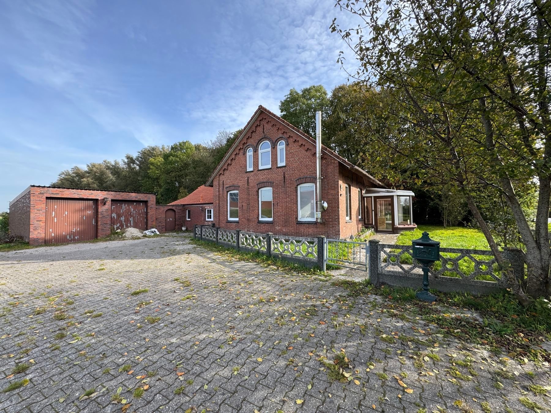 Einfamilienhaus zum Kauf provisionsfrei 196.000 € 5 Zimmer 130 m²<br/>Wohnfläche 1.337 m²<br/>Grundstück Berumbur 26524