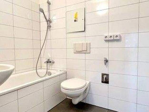 Wohnung zur Miete 536 € 3 Zimmer 64,3 m² 1. Geschoss frei ab 31.01.2026 Finsterwalder Str. 1 Prohlis-Süd Dresden 01239