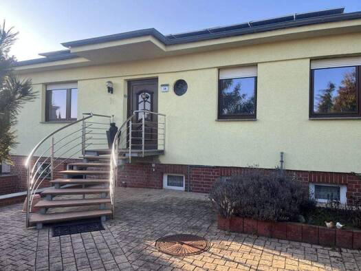 Haus zum Kauf 310.000 € 5 Zimmer 130 m² 667 m² Grundstück frei ab sofort Torgau 04860