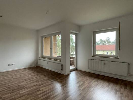 Wohnung zur Miete 729 € 3 Zimmer 67,4 m² 3. Geschoss frei ab 05.12.2025 Görlitzer Str. 4 Sebaldussiedlung Erlangen 91058