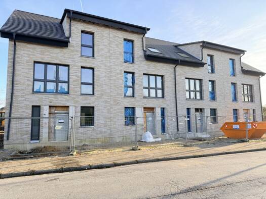 Reihenmittelhaus zum Kauf - Erstbezug 549.900 € 6 Zimmer 169,5 m² 147 m² Grundstück frei ab sofort Bergheim Duisburg 47228
